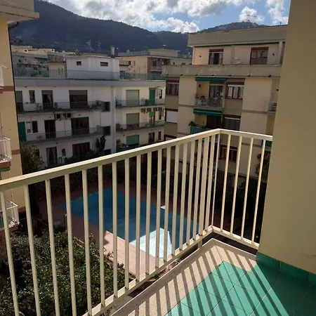 Πανσιόν A I R House 2 3*